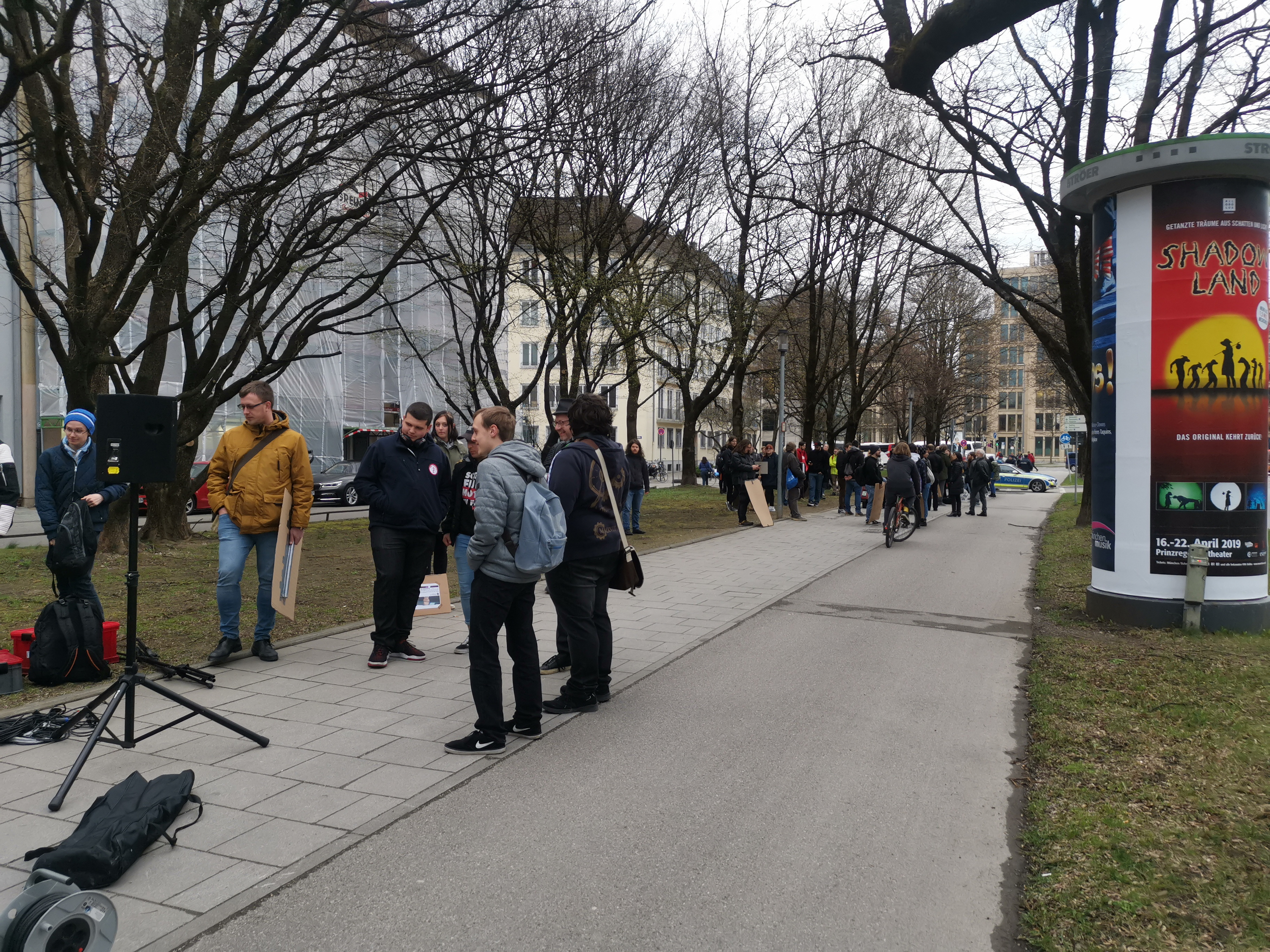 Spontandemo gegenüber der Staatskanzlei